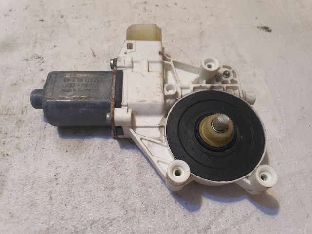 bontott BMW 3 E90 Bal első Ablakemelő Motor
