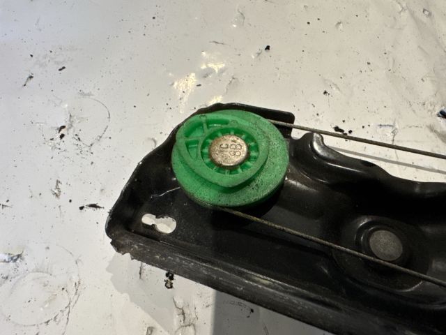 bontott BMW 3 E90 Bal első Ablakemelő Szerkezet (Elektromos)