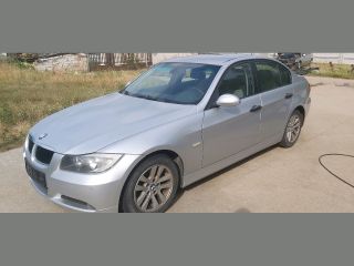 bontott BMW 3 E90 Bal első Ajtó Kárpit