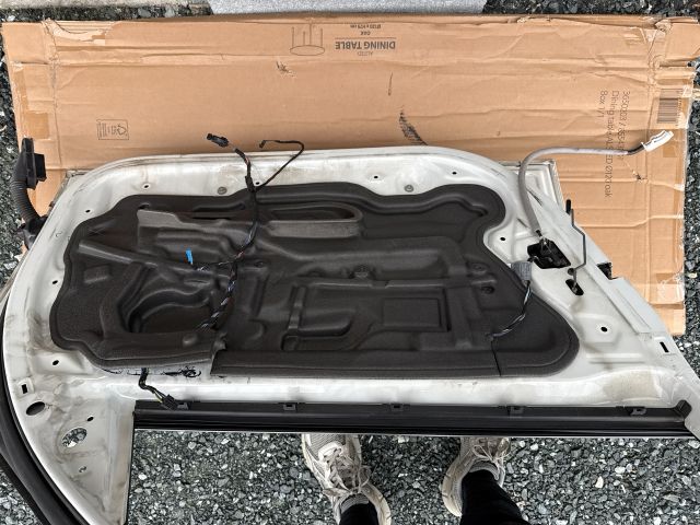 bontott BMW 3 E90 Bal első Ajtó (Részeivel)