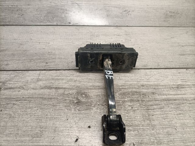 bontott BMW 3 E90 Bal első Ajtóhatároló