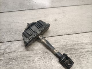 bontott BMW 3 E90 Bal első Ajtóhatároló