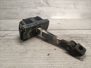 bontott BMW 3 E90 Bal első Ajtóhatároló