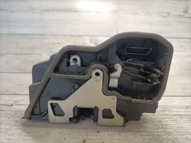 bontott BMW 3 E90 Bal első Ajtózár