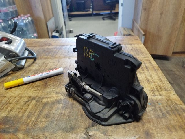 bontott BMW 3 E90 Bal első Ajtózár