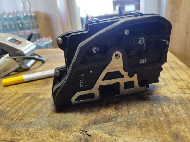 bontott BMW 3 E90 Bal első Ajtózár