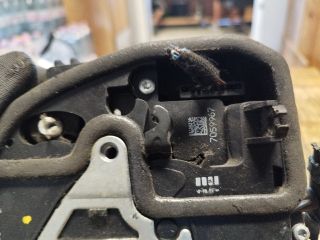 bontott BMW 3 E90 Bal első Ajtózár