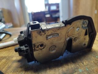 bontott BMW 3 E90 Bal első Ajtózár