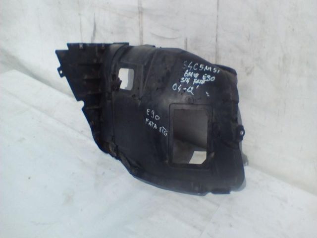 bontott BMW 3 E90 Bal első Dobbetét (Kerékjárati, Műanyag)