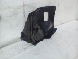 bontott BMW 3 E90 Bal első Dobbetét (Kerékjárati, Műanyag)