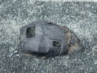 bontott BMW 3 E90 Bal első Első Dobbetét (Kerékjárati, Műanyag)