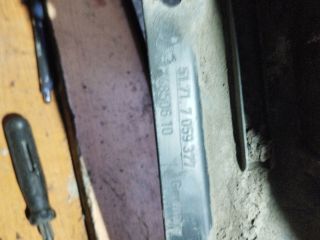 bontott BMW 3 E90 Bal első Hátsó Dobbetét (Kerékjárati, Műanyag)