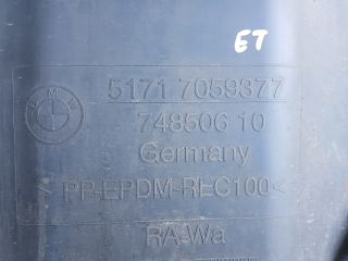 bontott BMW 3 E90 Bal első Hátsó Dobbetét (Kerékjárati, Műanyag)