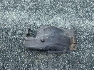 bontott BMW 3 E90 Bal első Hátsó Dobbetét (Kerékjárati, Műanyag)