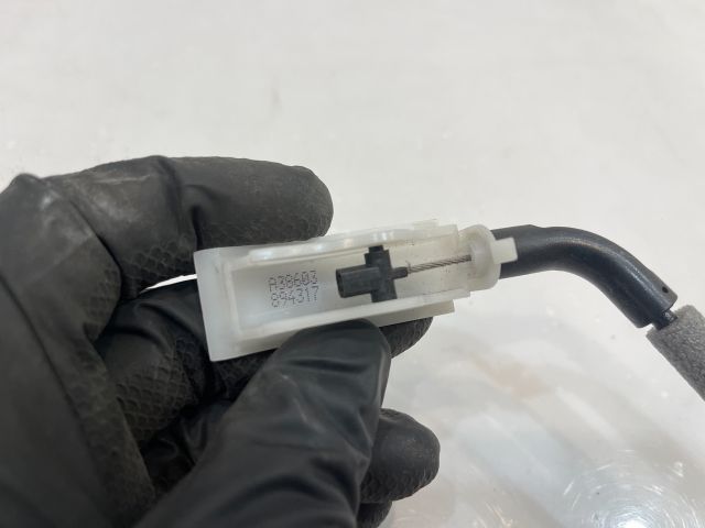 bontott BMW 3 E90 Bal első Kilincs Bowden