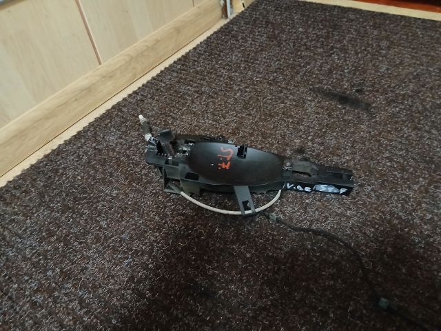 bontott BMW 3 E90 Bal első Külső Kilincsfészek