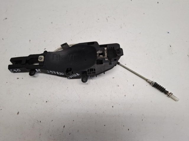 bontott BMW 3 E90 Bal első Külső Kilincsfészek