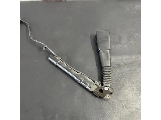 bontott BMW 3 E90 Bal első Övfeszítő