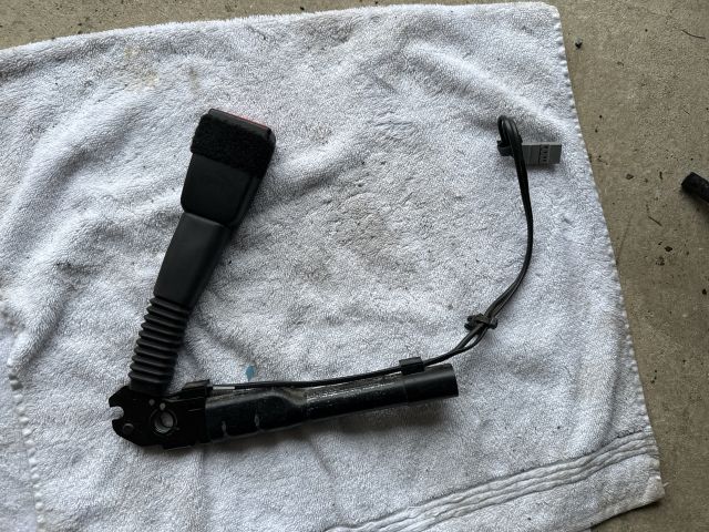 bontott BMW 3 E90 Bal első Övfeszítő