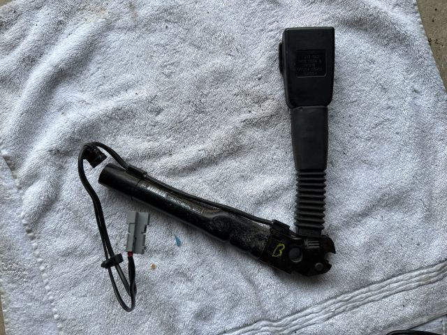 bontott BMW 3 E90 Bal első Övfeszítő