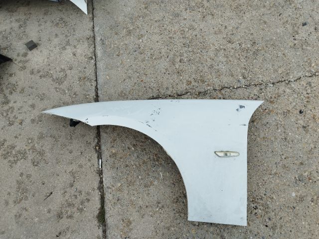 bontott BMW 3 E90 Bal első Sárvédő