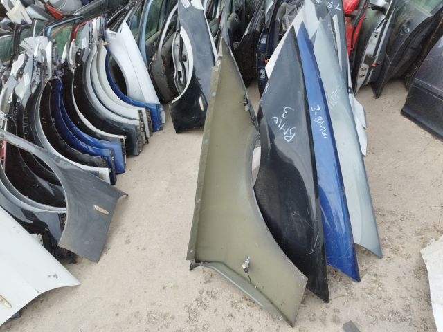 bontott BMW 3 E90 Bal első Sárvédő