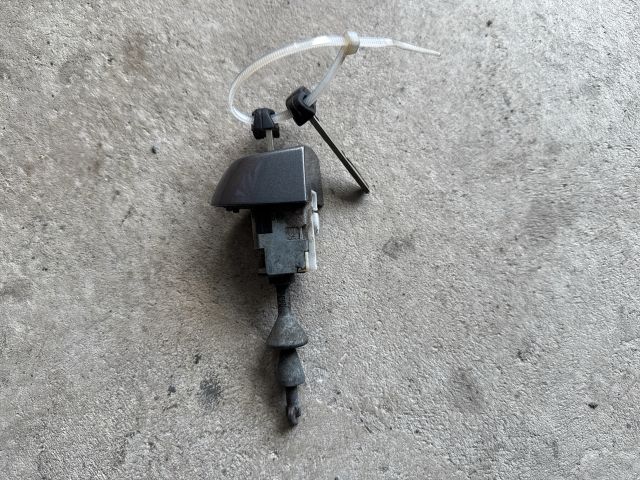 bontott BMW 3 E90 Bal első Zárbetét