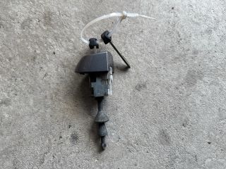 bontott BMW 3 E90 Bal első Zárbetét