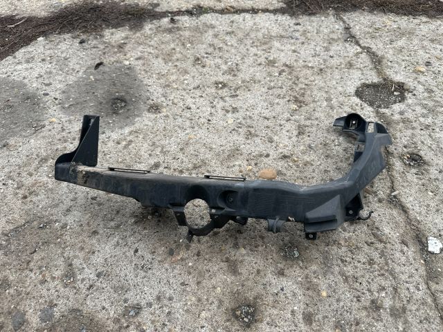 bontott BMW 3 E90 Bal Fényszóró Lámpakeret