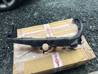 bontott BMW 3 E90 Bal Fényszóró Lámpakeret