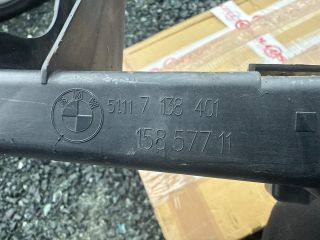 bontott BMW 3 E90 Bal Fényszóró Lámpakeret