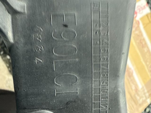 bontott BMW 3 E90 Bal Fényszóró Lámpakeret