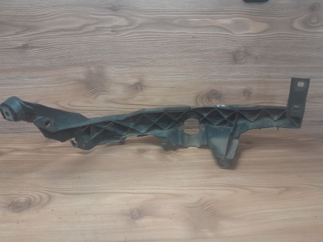 bontott BMW 3 E90 Bal Fényszóró Tartó