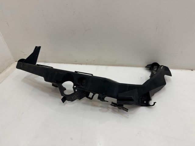 bontott BMW 3 E90 Bal Fényszóró Tartó