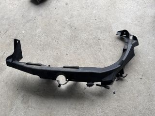 bontott BMW 3 E90 Bal Fényszóró Tartó