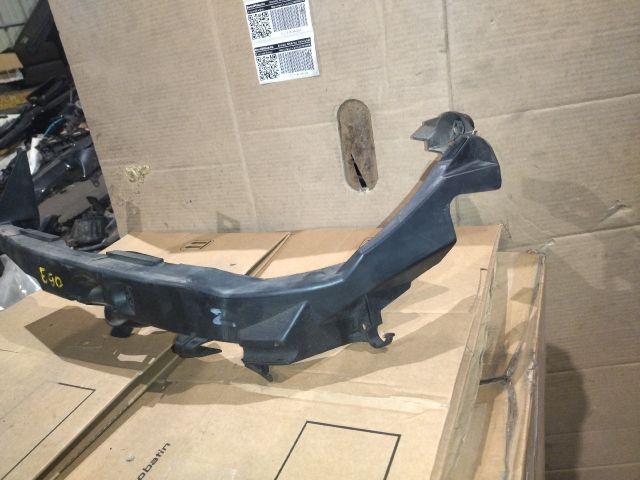 bontott BMW 3 E90 Bal Fényszóró Tartó