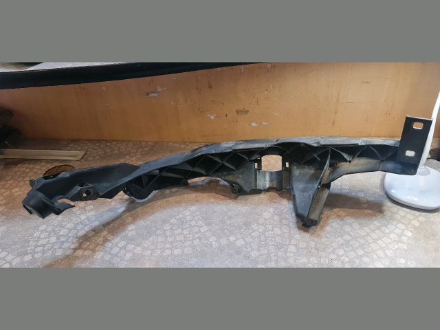 bontott BMW 3 E90 Bal Fényszóró Tartó