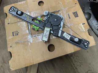 bontott BMW 3 E90 Bal hátsó Ablakemelő Szerkezet (Elektromos)