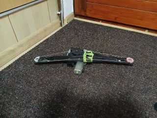 bontott BMW 3 E90 Bal hátsó Ablakemelő Szerkezet (Elektromos)