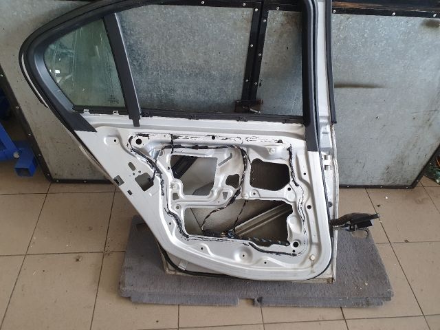 bontott BMW 3 E90 Bal hátsó Ajtó (Üres lemez)