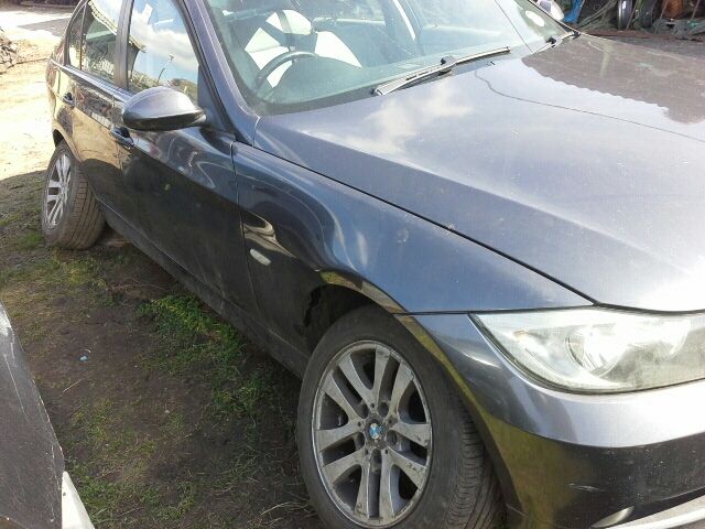 bontott BMW 3 E90 Bal hátsó Ajtóhatároló