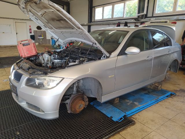 bontott BMW 3 E90 Bal hátsó Belső Küszöb Burkolat