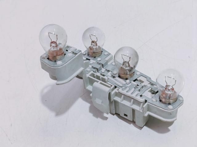 bontott BMW 3 E90 Bal Hátsó Lámpa Foglalat