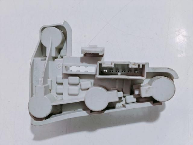 bontott BMW 3 E90 Bal Hátsó Lámpa Foglalat