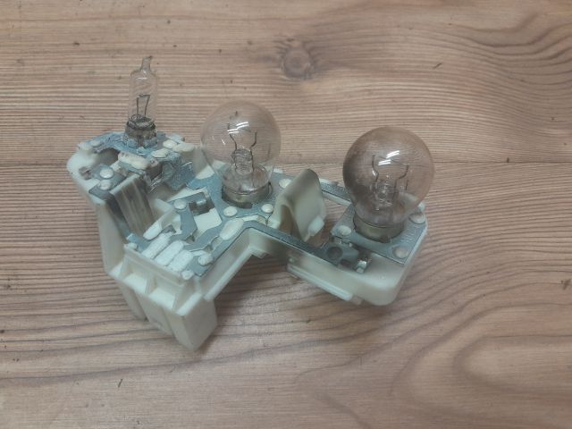 bontott BMW 3 E90 Bal Hátsó Lámpa Foglalat