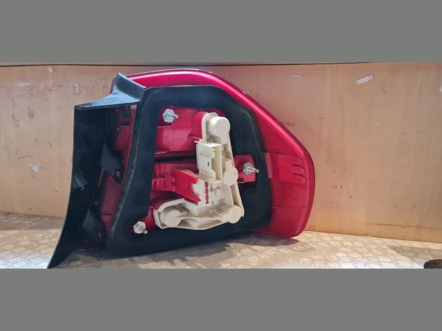 bontott BMW 3 E90 Bal Hátsó Lámpa