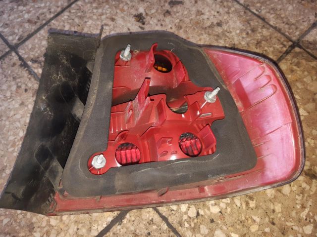 bontott BMW 3 E90 Bal hátsó Lámpabúra