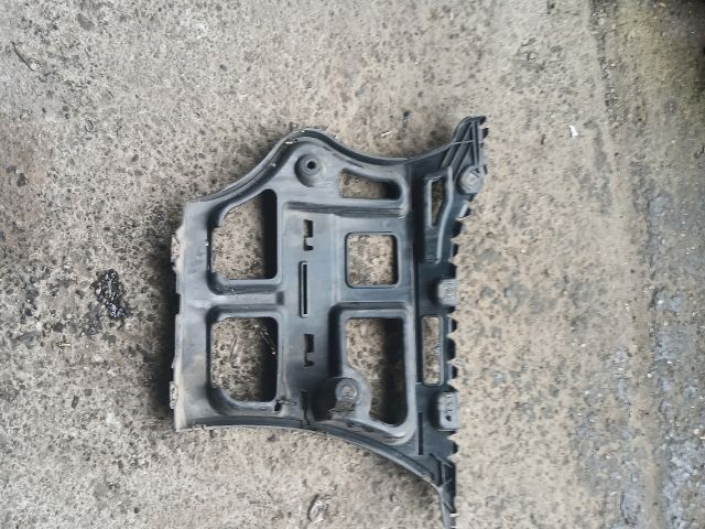 bontott BMW 3 E90 Bal hátsó Oldal Lökhárító Tartó (Műanyag)