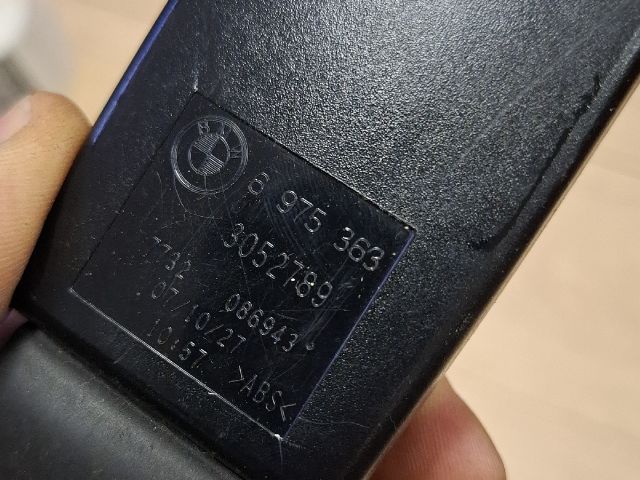 bontott BMW 3 E90 Bal hátsó Övfeszítő