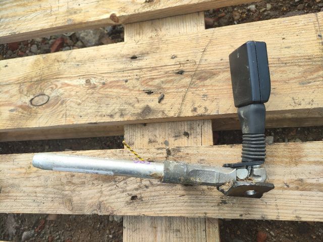 bontott BMW 3 E90 Bal hátsó Övfeszítő